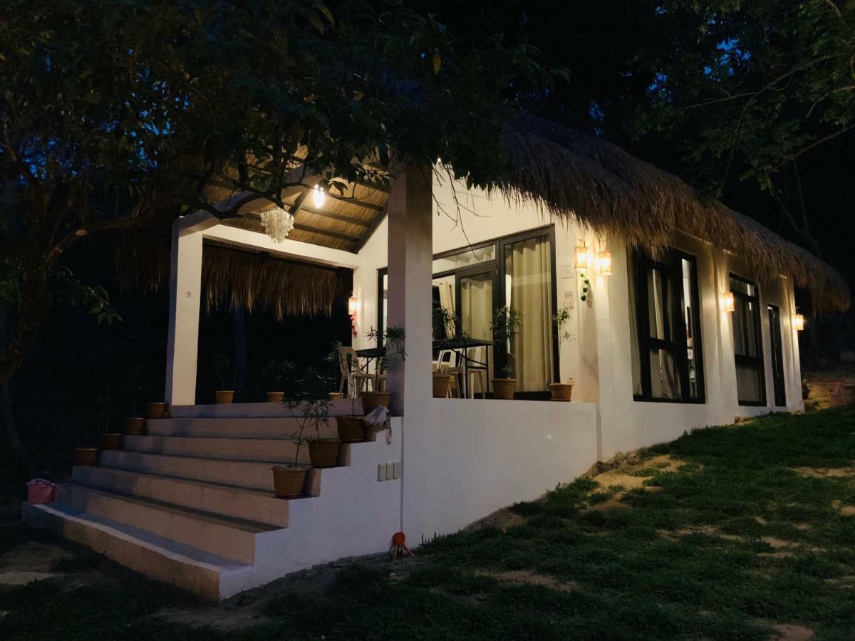Moon Beach Villas เอลนิโด ภายนอก รูปภาพ